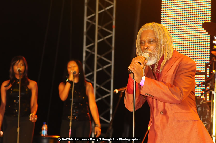 Billy Ocean at the Air Jamaica Jazz and Blues Festival 2008 The Art of Music - Saturday, January 26, 2008 - Air Jamaica Jazz & Blues 2008 The Art of Music venue at the Aqaueduct on Rose Hall Resort & Counrty Club, Montego Bay, St. James, Jamaica W.I. - Thursday, January 24 - Saturday, January 26, 2008 - Photographs by Net2Market.com - Claudine Housen & Barry J. Hough Sr, Photographers - Negril Travel Guide, Negril Jamaica WI - http://www.negriltravelguide.com - info@negriltravelguide.com...!