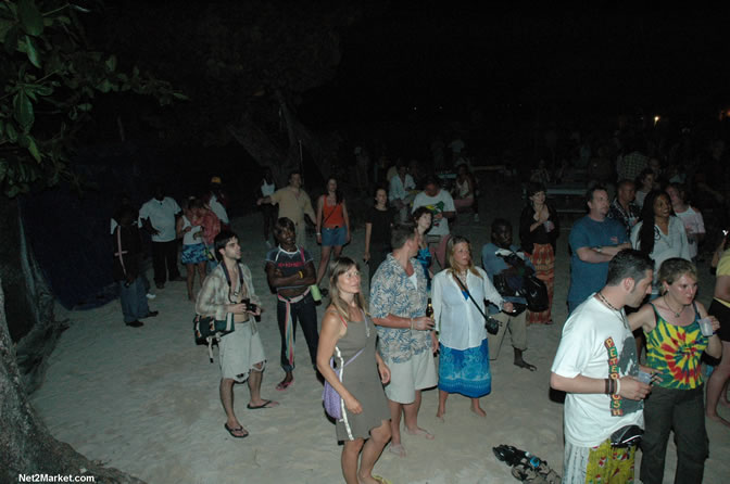 Reggae Superstar - Bush Man @ Bourbon Beach with Boddy Dread & Singing Honour - Presented by Our Music Promotions - Omar & Ama-Donna - Saturday, May 14, 2005 - Negril Travel Guide, Negril Jamaica WI - http://www.negriltravelguide.com - info@negriltravelguide.com...!