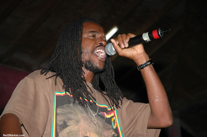 The Messenger, Reggae Super Star - Luciano - Gregory Isaacs - Bobby Dread - Swallow - backed by the Indika Band - Boubon Beach Restaurant, Beach Bar & Oceanfront Accommodations - Negril Travel Guide, Negril Jamaica WI - http://www.negriltravelguide.com - info@negriltravelguide.com...!