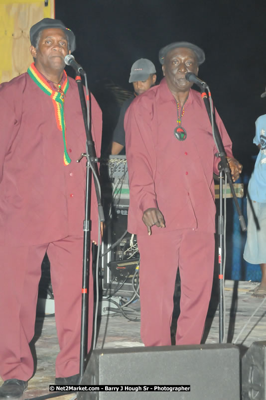 Bunny Wailer & King Yellowman at Bourbon Beach - Monday, February 25, 2008 - Bourbin Beach Restaurant, Bar, Oceanfront Accommodatioins, Live Reggae Music & Disco, Norman Manley Boulevard, Negril, Westmoreland, Jamaica W.I. - Photographs by Net2Market.com - Barry J. Hough Sr, Photographer - Negril Travel Guide, Negril Jamaica WI - http://www.negriltravelguide.com - info@negriltravelguide.com...!