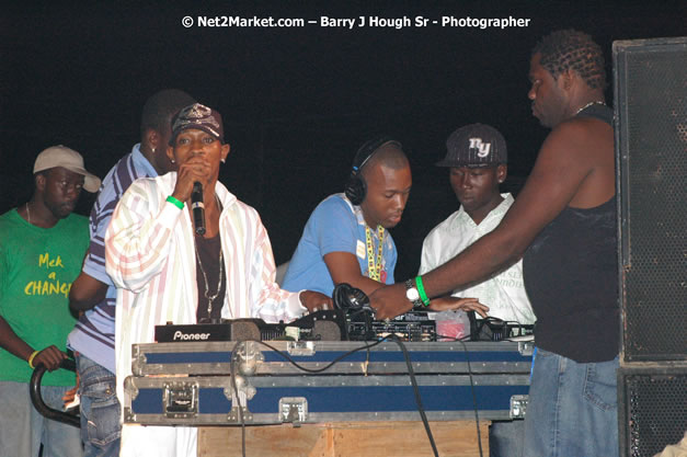 Cross De Harbour @ Lucea Car Park presented by Linkz Entertainment in association with Lucea Chamber of Commerce - Featuring Freddy Mc Gregor, Iley Dread, Mr. Vegas, Lt. Elmo, Champagne, Merital, CC, Brillant, TQ, Mad Dog, Chumps - Lucea, Hanover, Jamaica - Negril Travel Guide.com, Negril Jamaica WI - http://www.negriltravelguide.com - info@negriltravelguide.com...!