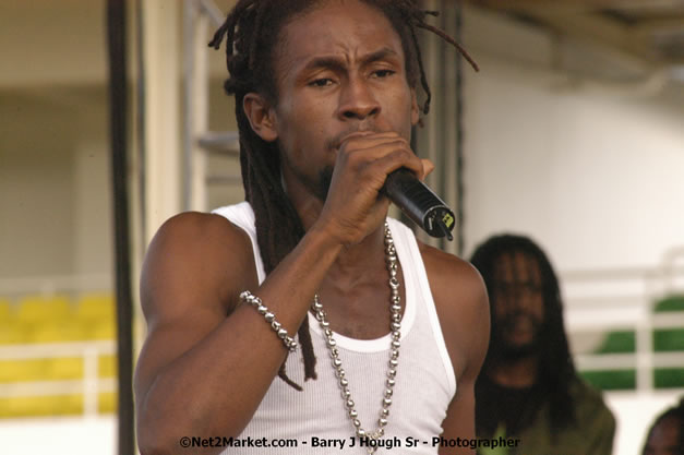 Jah Cure - Cure Fest 2007 - Longing For Concert at Trelawny Multi Purpose Stadium, Trelawny, Jamaica - Sunday, October 14, 2007 - Cure Fest 2007 October 12th-14th, 2007 Presented by Danger Promotions, Iyah Cure Promotions, and Brass Gate Promotions - Alison Young, Publicist - Photographs by Net2Market.com - Barry J. Hough Sr, Photographer - Negril Travel Guide, Negril Jamaica WI - http://www.negriltravelguide.com - info@negriltravelguide.com...!