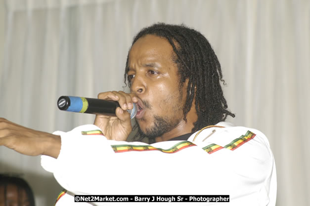 Live Wyya - Reflections - Cure Fest 2007 - All White Birth-Night Party - Hosted by Jah Cure - Starfish Trelawny Hotel - Trelawny, Jamaica - Friday, October 12, 2007 - Cure Fest 2007 October 12th-14th, 2007 Presented by Danger Promotions, Iyah Cure Promotions, and Brass Gate Promotions - Alison Young, Publicist - Photographs by Net2Market.com - Barry J. Hough Sr, Photographer - Negril Travel Guide, Negril Jamaica WI - http://www.negriltravelguide.com - info@negriltravelguide.com...!