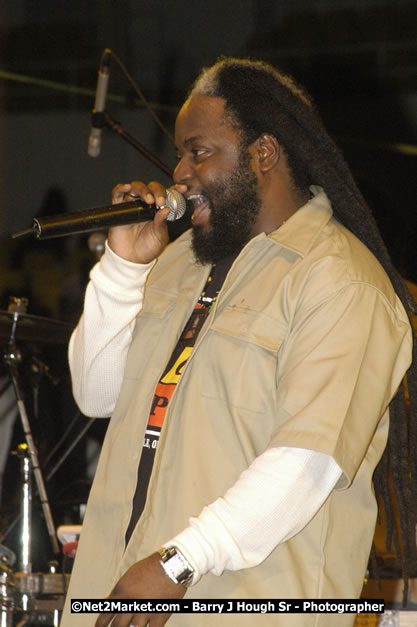 Morgan Heritage - Cure Fest 2007 - Longing For Concert at Trelawny Multi Purpose Stadium, Trelawny, Jamaica - Sunday, October 14, 2007 - Cure Fest 2007 October 12th-14th, 2007 Presented by Danger Promotions, Iyah Cure Promotions, and Brass Gate Promotions - Alison Young, Publicist - Photographs by Net2Market.com - Barry J. Hough Sr, Photographer - Negril Travel Guide, Negril Jamaica WI - http://www.negriltravelguide.com - info@negriltravelguide.com...!