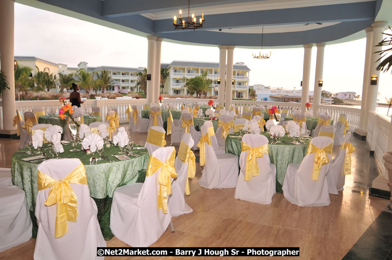 Bird of Paradise Awards & Gala @ Grand Palladium Resort & Spa [Fiesta] - Saturday, August 9, 2008 - Guest Honouree The Most Honourable P.J. Patterson ON, PC, QC - Hanover Homecoming Foundation LTD Jamaica - Wherever you roam ... Hanover bids you ... come HOME - Sunday, August 3 to Saturday, August 9, 2008 - Hanover Jamaica - Photographs by Net2Market.com - Barry J. Hough Sr. Photojournalist/Photograper - Photographs taken with a Nikon D300 - Negril Travel Guide, Negril Jamaica WI - http://www.negriltravelguide.com - info@negriltravelguide.com...!