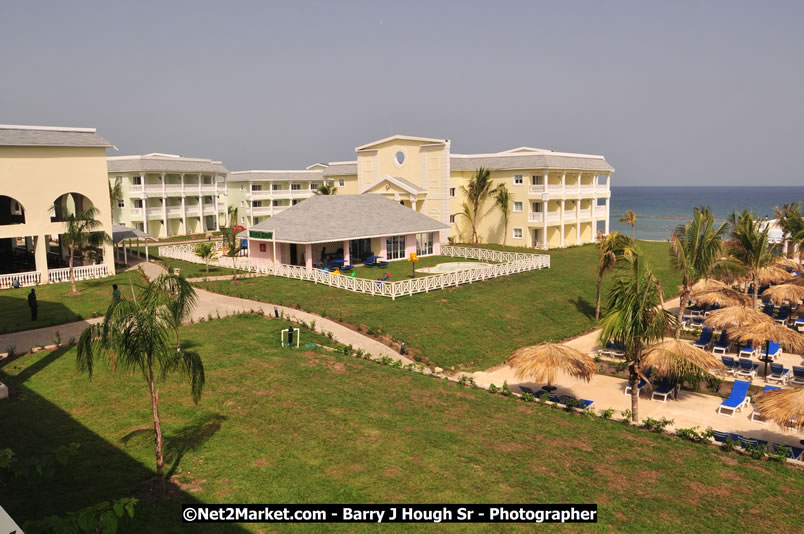 Grand Palladium Resort & Spa [Fiesta] - Host of Hanover Homecoming Foundations Celebrations - Hanover Homecoming Foundation LTD Jamaica - Wherever you roam ... Hanover bids you ... come HOME - Sunday, August 3 to Saturday, August 9, 2008 - Hanover Jamaica - Photographs by Net2Market.com - Barry J. Hough Sr. Photojournalist/Photograper - Photographs taken with a Nikon D300 - Negril Travel Guide, Negril Jamaica WI - http://www.negriltravelguide.com - info@negriltravelguide.com...!