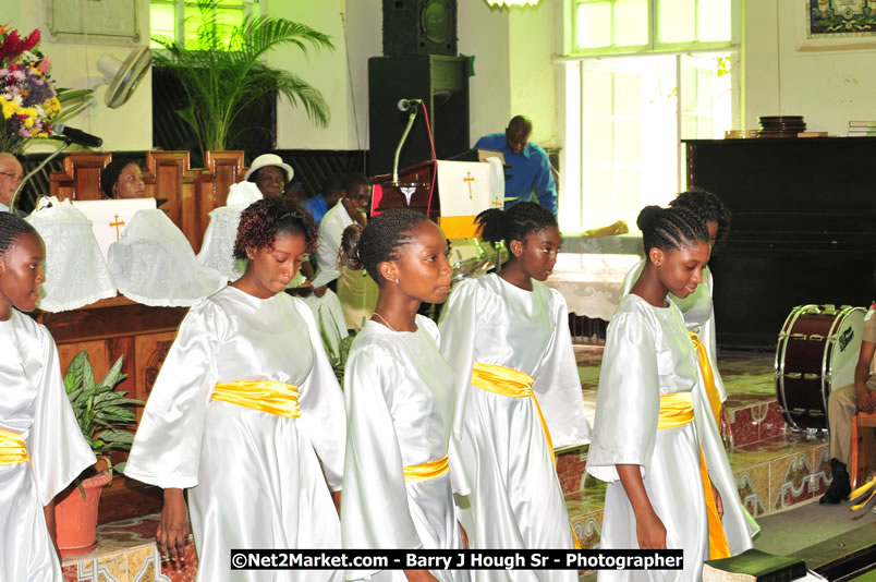 Lucea United Church - Unitied Church in Jamaica and Cayman Islands - Worship Service & Celebration of the Sacrament of Holy Communion - Special Guests: Hanover Homecoming Foundation & His excellency The Most Honourable Professor Sir Kenneth Hall Governor General of Jamaica - Sunday, August 3, 2008 - Hanover Homecoming Foundation LTD Jamaica - Wherever you roam ... Hanover bids you ... come HOME - Sunday, August 3 to Saturday, August 9, 2008 - Hanover Jamaica - Photographs by Net2Market.com - Barry J. Hough Sr. Photojournalist/Photograper - Photographs taken with a Nikon D300 - Negril Travel Guide, Negril Jamaica WI - http://www.negriltravelguide.com - info@negriltravelguide.com...!