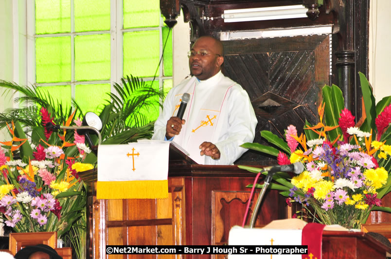 Lucea United Church - Unitied Church in Jamaica and Cayman Islands - Worship Service & Celebration of the Sacrament of Holy Communion - Special Guests: Hanover Homecoming Foundation & His excellency The Most Honourable Professor Sir Kenneth Hall Governor General of Jamaica - Sunday, August 3, 2008 - Hanover Homecoming Foundation LTD Jamaica - Wherever you roam ... Hanover bids you ... come HOME - Sunday, August 3 to Saturday, August 9, 2008 - Hanover Jamaica - Photographs by Net2Market.com - Barry J. Hough Sr. Photojournalist/Photograper - Photographs taken with a Nikon D300 - Negril Travel Guide, Negril Jamaica WI - http://www.negriltravelguide.com - info@negriltravelguide.com...!