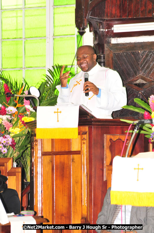 Lucea United Church - Unitied Church in Jamaica and Cayman Islands - Worship Service & Celebration of the Sacrament of Holy Communion - Special Guests: Hanover Homecoming Foundation & His excellency The Most Honourable Professor Sir Kenneth Hall Governor General of Jamaica - Sunday, August 3, 2008 - Hanover Homecoming Foundation LTD Jamaica - Wherever you roam ... Hanover bids you ... come HOME - Sunday, August 3 to Saturday, August 9, 2008 - Hanover Jamaica - Photographs by Net2Market.com - Barry J. Hough Sr. Photojournalist/Photograper - Photographs taken with a Nikon D300 - Negril Travel Guide, Negril Jamaica WI - http://www.negriltravelguide.com - info@negriltravelguide.com...!