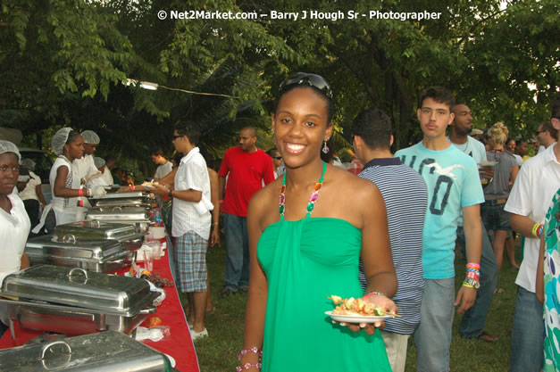 Hybrid Go Ultra - Independence Negril 2K7 - A Barefoot Beach Party @ The Hybrid Beach Cove aka Half Moon Beach Club, Sunday, August 5, 2007, Half Moon Beach, Hanover Parish, Jamaica - Negril Travel Guide.com, Negril Jamaica WI - http://www.negriltravelguide.com - info@negriltravelguide.com...!