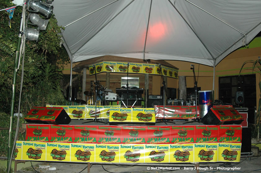 Jamaica Carnival 2007 @ The Jungle, Friday, March 2, 2007, The Jungle, Norman Manley Boulevard, Negril, Westmoreland, Jamaica W.I. - Negril Travel Guide, Negril Jamaica WI - http://www.negriltravelguide.com - info@negriltravelguide.com...!