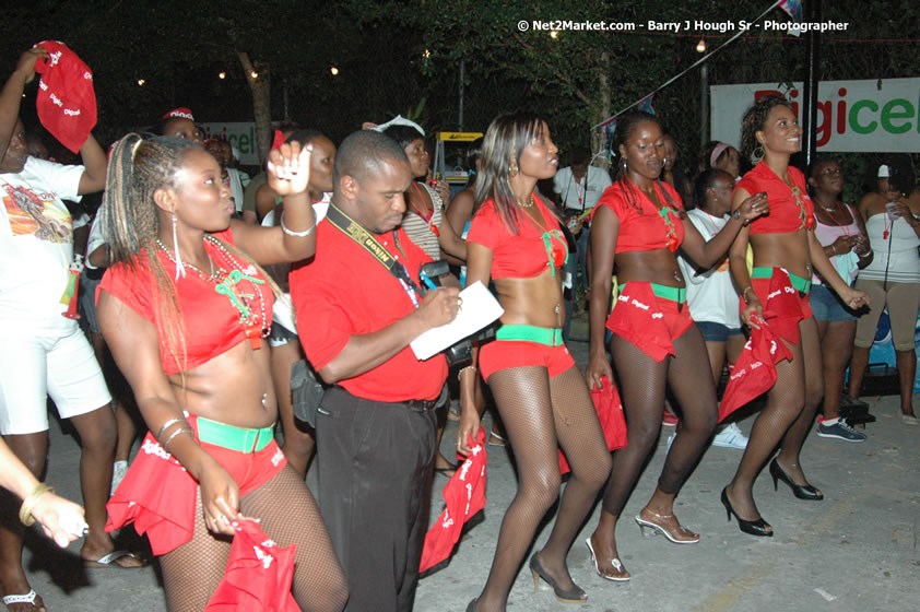 Jamaica Carnival 2007 @ The Jungle, Friday, March 2, 2007, The Jungle, Norman Manley Boulevard, Negril, Westmoreland, Jamaica W.I. - Negril Travel Guide, Negril Jamaica WI - http://www.negriltravelguide.com - info@negriltravelguide.com...!