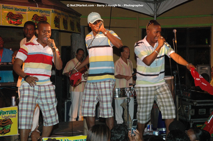 Jamaica Carnival 2007 @ The Jungle, Friday, March 2, 2007, The Jungle, Norman Manley Boulevard, Negril, Westmoreland, Jamaica W.I. - Negril Travel Guide, Negril Jamaica WI - http://www.negriltravelguide.com - info@negriltravelguide.com...!