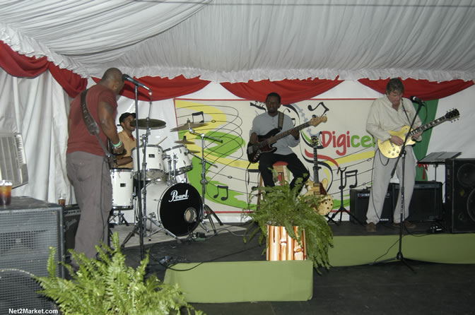 Around The Venue - Air Jamaica Jazz & Blues 2005 - The Art Of Music - Cinnamon Hill Golf Course, Rose Hall, Montego Bay - Negril Travel Guide, Negril Jamaica WI - http://www.negriltravelguide.com - info@negriltravelguide.com...!