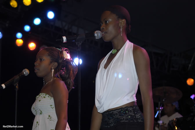 Performances - Air Jamaica Jazz & Blues 2005 - The Art Of Music - Cinnamon Hill Golf Course, Rose Hall, Montego Bay - Negril Travel Guide, Negril Jamaica WI - http://www.negriltravelguide.com - info@negriltravelguide.com...!