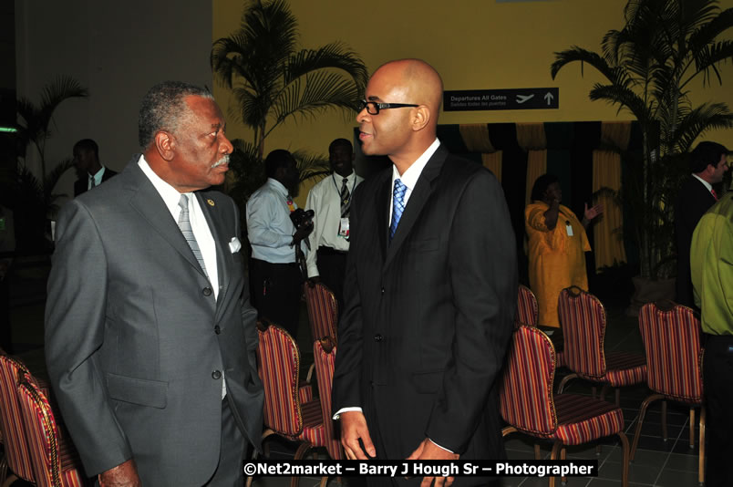 The Unveiling Of The Commemorative Plaque By The Honourable Prime Minister, Orette Bruce Golding, MP, And Their Majesties, King Juan Carlos I And Queen Sofia Of Spain - On Wednesday, February 18, 2009, Marking The Completion Of The Expansion Of Sangster International Airport, Venue at Sangster International Airport, Montego Bay, St James, Jamaica - Wednesday, February 18, 2009 - Photographs by Net2Market.com - Barry J. Hough Sr, Photographer/Photojournalist - Negril Travel Guide, Negril Jamaica WI - http://www.negriltravelguide.com - info@negriltravelguide.com...!