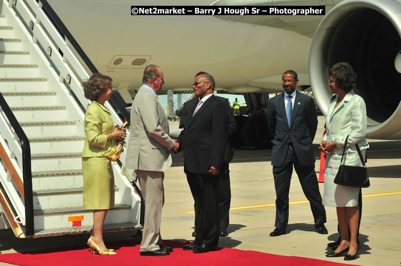 The Unveiling Of The Commemorative Plaque By The Honourable Prime Minister, Orette Bruce Golding, MP, And Their Majesties, King Juan Carlos I And Queen Sofia Of Spain - On Wednesday, February 18, 2009, Marking The Completion Of The Expansion Of Sangster International Airport, Venue at Sangster International Airport, Montego Bay, St James, Jamaica - Wednesday, February 18, 2009 - Photographs by Net2Market.com - Barry J. Hough Sr, Photographer/Photojournalist - Negril Travel Guide, Negril Jamaica WI - http://www.negriltravelguide.com - info@negriltravelguide.com...!