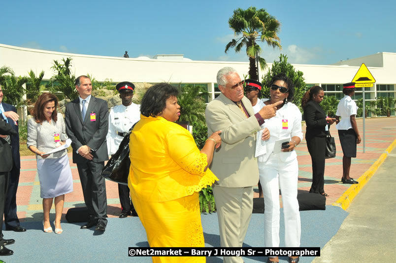 The Unveiling Of The Commemorative Plaque By The Honourable Prime Minister, Orette Bruce Golding, MP, And Their Majesties, King Juan Carlos I And Queen Sofia Of Spain - On Wednesday, February 18, 2009, Marking The Completion Of The Expansion Of Sangster International Airport, Venue at Sangster International Airport, Montego Bay, St James, Jamaica - Wednesday, February 18, 2009 - Photographs by Net2Market.com - Barry J. Hough Sr, Photographer/Photojournalist - Negril Travel Guide, Negril Jamaica WI - http://www.negriltravelguide.com - info@negriltravelguide.com...!