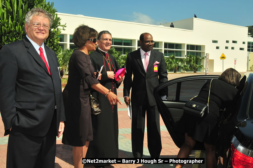 The Unveiling Of The Commemorative Plaque By The Honourable Prime Minister, Orette Bruce Golding, MP, And Their Majesties, King Juan Carlos I And Queen Sofia Of Spain - On Wednesday, February 18, 2009, Marking The Completion Of The Expansion Of Sangster International Airport, Venue at Sangster International Airport, Montego Bay, St James, Jamaica - Wednesday, February 18, 2009 - Photographs by Net2Market.com - Barry J. Hough Sr, Photographer/Photojournalist - Negril Travel Guide, Negril Jamaica WI - http://www.negriltravelguide.com - info@negriltravelguide.com...!