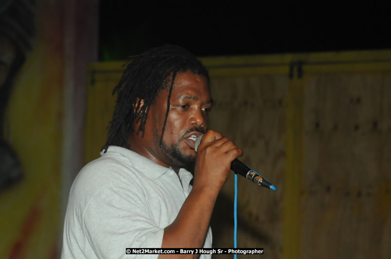 Leroy Sibbles and Gregory Isaacs at Bourbon Beach - Monday, February 11, 2008 - Bourbon Beach, Norman Manley Boulevard, Negril, Westmoreland, Jamaica W.I. - Photographs by Net2Market.com - Barry J. Hough Sr, Photographer - Negril Travel Guide, Negril Jamaica WI - http://www.negriltravelguide.com - info@negriltravelguide.com...!