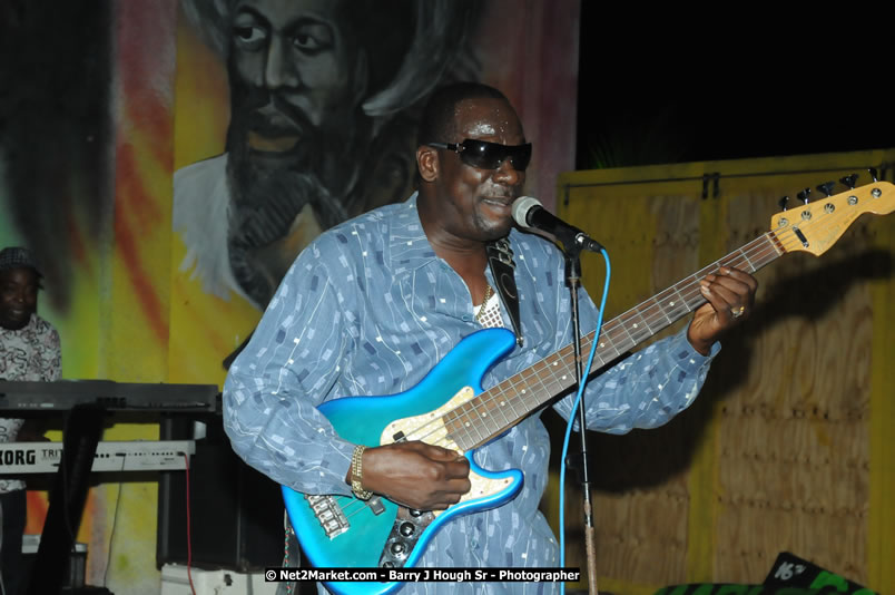 Leroy Sibbles and Gregory Isaacs at Bourbon Beach - Monday, February 11, 2008 - Bourbon Beach, Norman Manley Boulevard, Negril, Westmoreland, Jamaica W.I. - Photographs by Net2Market.com - Barry J. Hough Sr, Photographer - Negril Travel Guide, Negril Jamaica WI - http://www.negriltravelguide.com - info@negriltravelguide.com...!