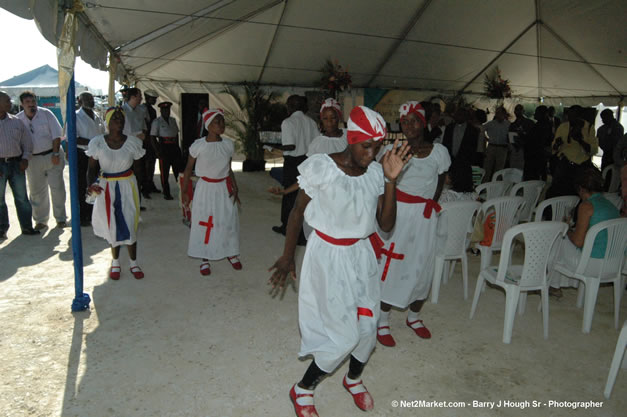 Palladium Hotels & Resorts - Groundbreaking of the 1600-Room Grand Palladium Lady Hamilton Resort & Spa and the Grand Palludium Jamaica Resort & Spa - Special Address: The Most Honorable Portia Simpson-Miller, O.N., M.P., Prime Minister of Jamaica - The Point, Lucea, Hanover, Saturday, November 11, 2006 @ 2:00 pm - Negril Travel Guide, Negril Jamaica WI - http://www.negriltravelguide.com - info@negriltravelguide.com...!