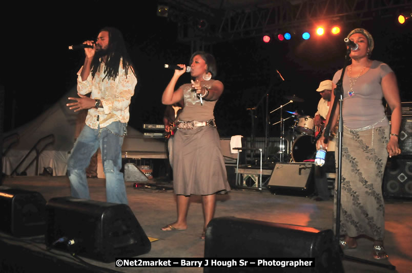 Marley Magic Traffic Jam - Concert @ Spring Break - Saturday, March 21, 2009 - Also Featuring: Kelley, Capleton, Junior Reid, Spragga Benz, Wayne Marshall, Munga, Romaine Virgo,Embee, Bango Herman, Flava K, Whisky Baggio, Andrew and Wadda Blood, Black Am I, Packa, Venue at Waz Beach, Norman Manley Boulevard, Negril Westmoreland, Jamaica - Saturday, March 21, 2009 - Photographs by Net2Market.com - Barry J. Hough Sr, Photographer/Photojournalist - Negril Travel Guide, Negril Jamaica WI - http://www.negriltravelguide.com - info@negriltravelguide.com...!