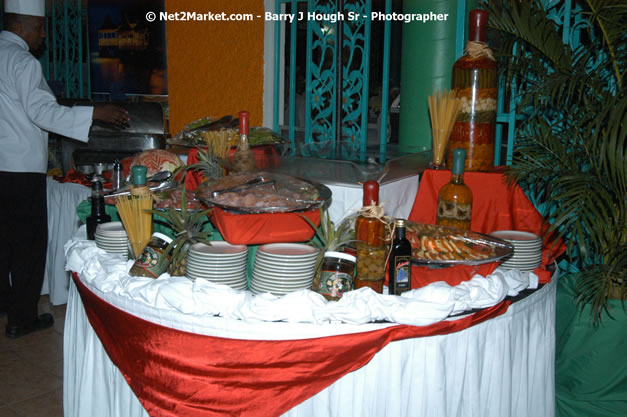 Negril Chamber of Commerce - 24th Anniversary Dinner Photos - Saturday, April 21, 2007 - Negril Hills Country Club, Sheffield, Westmoreland, Jamaica W.I. - Negril Travel Guide, Negril Jamaica WI - http://www.negriltravelguide.com - info@negriltravelguide.com...!