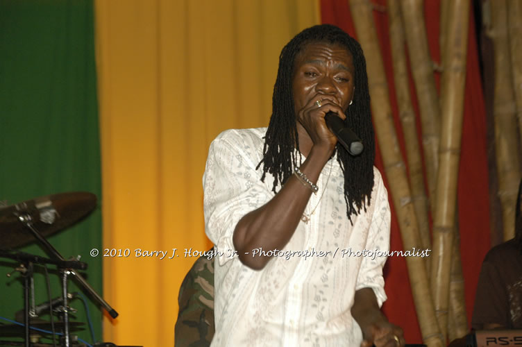 Chaka Demus & Pliers - Live In Concert @ Negril Escape Resort and Spa, December 8, 2009, One Love Drive, West End, Negril, Westmoreland, Jamaica W.I. - Photographs by Net2Market.com - Barry J. Hough Sr, Photographer/Photojournalist - Negril Travel Guide, Negril Jamaica WI - http://www.negriltravelguide.com - info@negriltravelguide.com...!