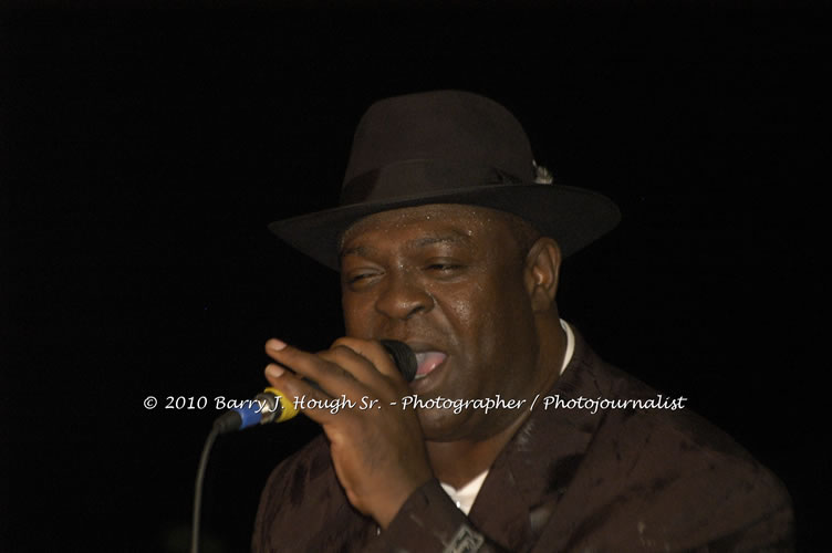 Chaka Demus & Pliers - Live In Concert @ Negril Escape Resort and Spa, December 8, 2009, One Love Drive, West End, Negril, Westmoreland, Jamaica W.I. - Photographs by Net2Market.com - Barry J. Hough Sr, Photographer/Photojournalist - Negril Travel Guide, Negril Jamaica WI - http://www.negriltravelguide.com - info@negriltravelguide.com...!