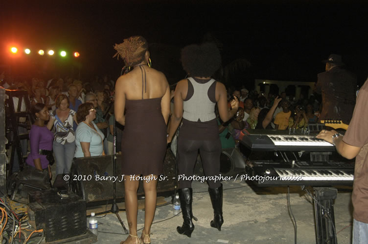 Chaka Demus & Pliers - Live In Concert @ Negril Escape Resort and Spa, December 8, 2009, One Love Drive, West End, Negril, Westmoreland, Jamaica W.I. - Photographs by Net2Market.com - Barry J. Hough Sr, Photographer/Photojournalist - Negril Travel Guide, Negril Jamaica WI - http://www.negriltravelguide.com - info@negriltravelguide.com...!