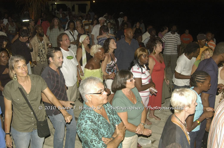 Chaka Demus & Pliers - Live In Concert @ Negril Escape Resort and Spa, December 8, 2009, One Love Drive, West End, Negril, Westmoreland, Jamaica W.I. - Photographs by Net2Market.com - Barry J. Hough Sr, Photographer/Photojournalist - Negril Travel Guide, Negril Jamaica WI - http://www.negriltravelguide.com - info@negriltravelguide.com...!