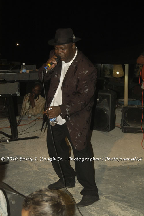 Chaka Demus & Pliers - Live In Concert @ Negril Escape Resort and Spa, December 8, 2009, One Love Drive, West End, Negril, Westmoreland, Jamaica W.I. - Photographs by Net2Market.com - Barry J. Hough Sr, Photographer/Photojournalist - Negril Travel Guide, Negril Jamaica WI - http://www.negriltravelguide.com - info@negriltravelguide.com...!