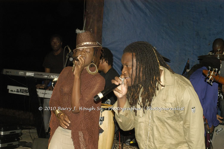 Etana - Live In Concert - One Love Reggae Concert Series 09/10 @ Negril Escape Resort and Spa, December 22, 2009, One Love Drive, West End, Negril, Westmoreland, Jamaica W.I. - Photographs by Net2Market.com - Barry J. Hough Sr, Photographer/Photojournalist - Negril Travel Guide, Negril Jamaica WI - http://www.negriltravelguide.com - info@negriltravelguide.com...!