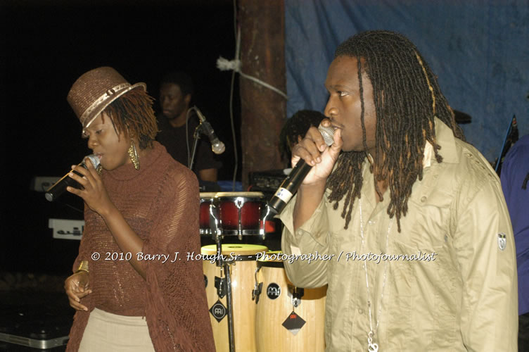 Etana - Live In Concert - One Love Reggae Concert Series 09/10 @ Negril Escape Resort and Spa, December 22, 2009, One Love Drive, West End, Negril, Westmoreland, Jamaica W.I. - Photographs by Net2Market.com - Barry J. Hough Sr, Photographer/Photojournalist - Negril Travel Guide, Negril Jamaica WI - http://www.negriltravelguide.com - info@negriltravelguide.com...!