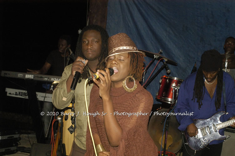 Etana - Live In Concert - One Love Reggae Concert Series 09/10 @ Negril Escape Resort and Spa, December 22, 2009, One Love Drive, West End, Negril, Westmoreland, Jamaica W.I. - Photographs by Net2Market.com - Barry J. Hough Sr, Photographer/Photojournalist - Negril Travel Guide, Negril Jamaica WI - http://www.negriltravelguide.com - info@negriltravelguide.com...!