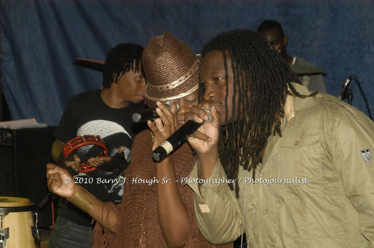 Etana - Live In Concert - One Love Reggae Concert Series 09/10 @ Negril Escape Resort and Spa, December 22, 2009, One Love Drive, West End, Negril, Westmoreland, Jamaica W.I. - Photographs by Net2Market.com - Barry J. Hough Sr, Photographer/Photojournalist - Negril Travel Guide, Negril Jamaica WI - http://www.negriltravelguide.com - info@negriltravelguide.com...!