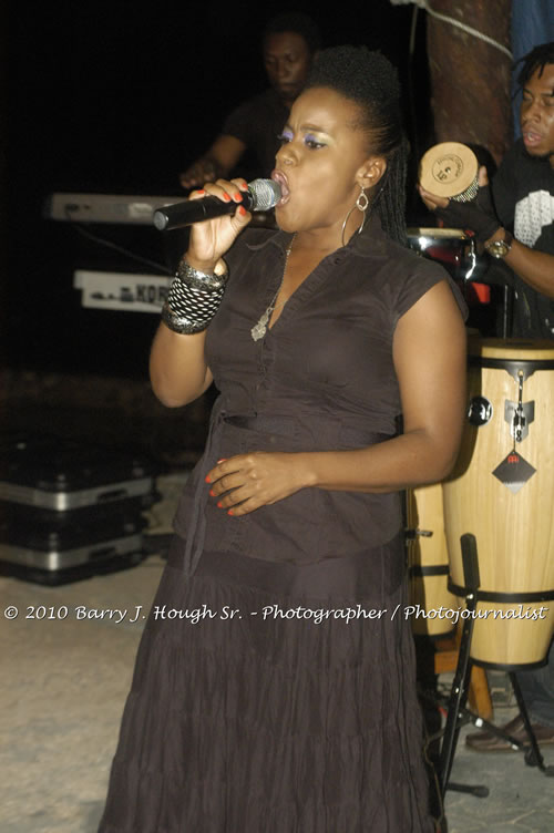 Etana - Live In Concert - One Love Reggae Concert Series 09/10 @ Negril Escape Resort and Spa, December 22, 2009, One Love Drive, West End, Negril, Westmoreland, Jamaica W.I. - Photographs by Net2Market.com - Barry J. Hough Sr, Photographer/Photojournalist - Negril Travel Guide, Negril Jamaica WI - http://www.negriltravelguide.com - info@negriltravelguide.com...!