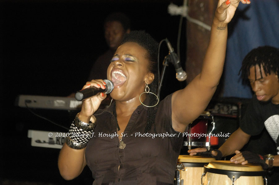 Etana - Live In Concert - One Love Reggae Concert Series 09/10 @ Negril Escape Resort and Spa, December 22, 2009, One Love Drive, West End, Negril, Westmoreland, Jamaica W.I. - Photographs by Net2Market.com - Barry J. Hough Sr, Photographer/Photojournalist - Negril Travel Guide, Negril Jamaica WI - http://www.negriltravelguide.com - info@negriltravelguide.com...!