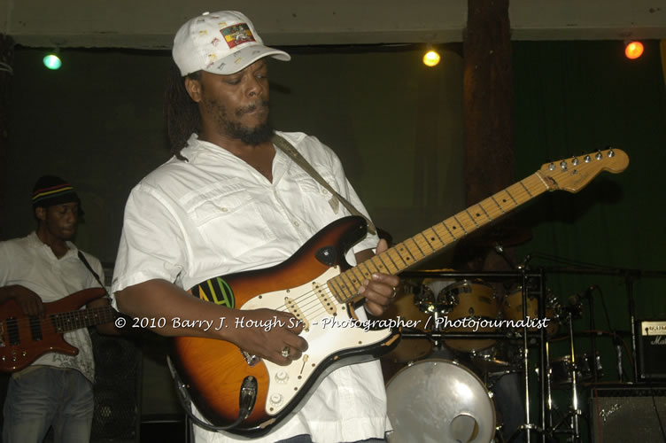 Freddy McGregor - Live In Concert @ Negril Escape Resort and Spa, One Love Drive, West End, Negril, Westmoreland, Jamaica W.I. - Photographs by Net2Market.com - Barry J. Hough Sr, Photographer/Photojournalist - Negril Travel Guide, Negril Jamaica WI - http://www.negriltravelguide.com - info@negriltravelguide.com...!