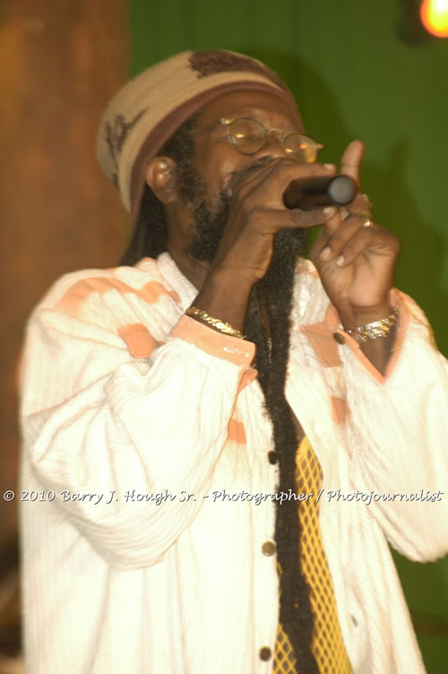 Freddy McGregor - Live In Concert @ Negril Escape Resort and Spa, One Love Drive, West End, Negril, Westmoreland, Jamaica W.I. - Photographs by Net2Market.com - Barry J. Hough Sr, Photographer/Photojournalist - Negril Travel Guide, Negril Jamaica WI - http://www.negriltravelguide.com - info@negriltravelguide.com...!