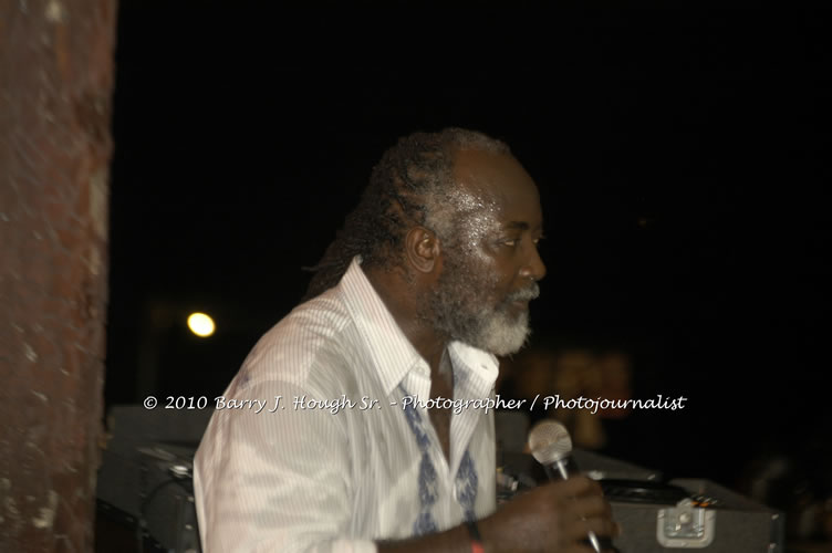 Freddy McGregor - Live In Concert @ Negril Escape Resort and Spa, One Love Drive, West End, Negril, Westmoreland, Jamaica W.I. - Photographs by Net2Market.com - Barry J. Hough Sr, Photographer/Photojournalist - Negril Travel Guide, Negril Jamaica WI - http://www.negriltravelguide.com - info@negriltravelguide.com...!