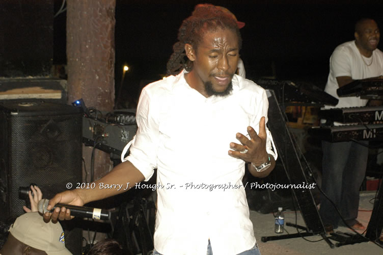 JAH Cure - Live In Concert @ Negril Escape Resort and Spa, December 15, 2009, One Love Drive, West End, Negril, Westmoreland, Jamaica W.I. - Photographs by Net2Market.com - Barry J. Hough Sr, Photographer/Photojournalist - Negril Travel Guide, Negril Jamaica WI - http://www.negriltravelguide.com - info@negriltravelguide.com...!