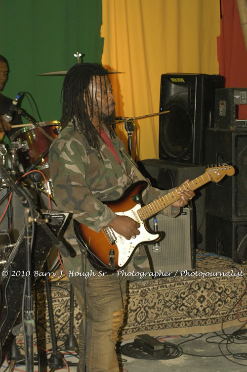 Julian Marley - Grammy Nominee & Son of the Legend Bob Marley - Live in Concert - Also featuring Ras Noble, Power Drill, Iron Head, & Robin Banks - Backing Band Roots Warrior, plus DJ Gemini @ One Love Reggae Concerts Series 09/10 @ Negril Escape Resort & Spa, February 2, 2010, One Love Drive, West End, Negril, Westmoreland, Jamaica W.I. - Photographs by Net2Market.com - Barry J. Hough Sr, Photographer/Photojournalist - The Negril Travel Guide - Negril's and Jamaica's Number One Concert Photography Web Site with over 40,000 Jamaican Concert photographs Published -  Negril Travel Guide, Negril Jamaica WI - http://www.negriltravelguide.com - info@negriltravelguide.com...!