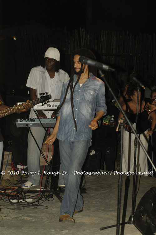 Julian Marley - Grammy Nominee & Son of the Legend Bob Marley - Live in Concert - Also featuring Ras Noble, Power Drill, Iron Head, & Robin Banks - Backing Band Roots Warrior, plus DJ Gemini @ One Love Reggae Concerts Series 09/10 @ Negril Escape Resort & Spa, February 2, 2010, One Love Drive, West End, Negril, Westmoreland, Jamaica W.I. - Photographs by Net2Market.com - Barry J. Hough Sr, Photographer/Photojournalist - The Negril Travel Guide - Negril's and Jamaica's Number One Concert Photography Web Site with over 40,000 Jamaican Concert photographs Published -  Negril Travel Guide, Negril Jamaica WI - http://www.negriltravelguide.com - info@negriltravelguide.com...!