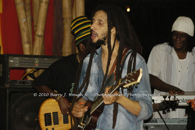 Julian Marley - Grammy Nominee & Son of the Legend Bob Marley - Live in Concert - Also featuring Ras Noble, Power Drill, Iron Head, & Robin Banks - Backing Band Roots Warrior, plus DJ Gemini @ One Love Reggae Concerts Series 09/10 @ Negril Escape Resort & Spa, February 2, 2010, One Love Drive, West End, Negril, Westmoreland, Jamaica W.I. - Photographs by Net2Market.com - Barry J. Hough Sr, Photographer/Photojournalist - The Negril Travel Guide - Negril's and Jamaica's Number One Concert Photography Web Site with over 40,000 Jamaican Concert photographs Published -  Negril Travel Guide, Negril Jamaica WI - http://www.negriltravelguide.com - info@negriltravelguide.com...!