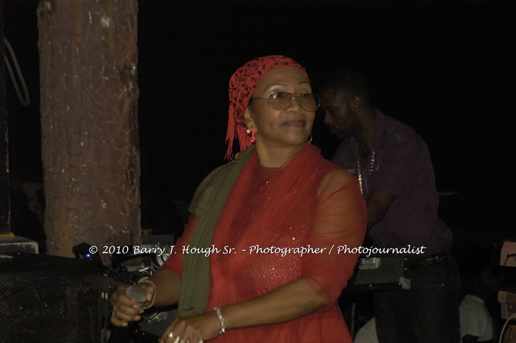 Marcia Griffiths & Edge Michael - Live In Concert - One Love Reggae Concert Series 09/10 @ Negril Escape Resort and Spa, December 29, 2009, One Love Drive, West End, Negril, Westmoreland, Jamaica W.I. - Photographs by Net2Market.com - Barry J. Hough Sr, Photographer/Photojournalist - Negril Travel Guide, Negril Jamaica WI - http://www.negriltravelguide.com - info@negriltravelguide.com...!