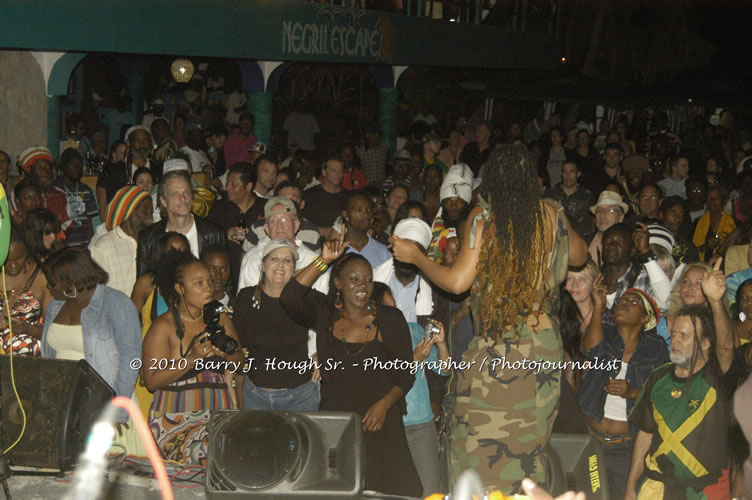 Queen Ifrica - Live In Concert - One Love Reggae Concert Series 09/10 @ Negril Escape Resort and Spa, January 5, 2010, One Love Drive, West End, Negril, Westmoreland, Jamaica W.I. - Photographs by Net2Market.com - Barry J. Hough Sr, Photographer/Photojournalist - Negril Travel Guide, Negril Jamaica WI - http://www.negriltravelguide.com - info@negriltravelguide.com...!