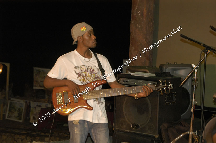  Sanchez - Live in Concert - at the One Love Reggae Concert Series 09/10 @ Negril Escape Resort & Spa - Also Featuring: Timmi Burrell and Justice Merchant- Backing Band Roots Warrior - DJ Gemini - MC Oliver Cargill, Negril Escape Resort & Spa, One Love Drive, West End, Negril, Westmoreland, Jamaica W.I. - Tuesday, November 24, 2009 - Photographs by Net2Market.com - Barry J. Hough Sr, Photographer / Photojournalist - Photos taken with a Nikon D70, D100, or D300 - Negril Travel Guide, Negril Jamaica WI - http://www.negriltravelguide.com - info@negriltravelguide.com...!