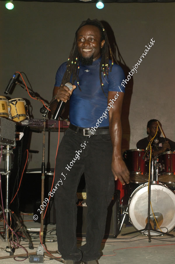  Tarrus Riley - Live in Concert - at the One Love Reggae Concert Series 09/10 @ Negril Escape Resort & Spa - Also Featuring: Mistic Bowie, Monday Justice, Cash, Dean Frazier - DJ Gemini - MC Oliver Cargill, Negril Escape Resort & Spa, One Love Drive, West End, Negril, Westmoreland, Jamaica W.I. - Tuesday, November 17, 2009 - Photographs by Net2Market.com - Barry J. Hough Sr, Photographer / Photojournalist - Photos taken with a Nikon D70, D100, or D300 - Negril Travel Guide, Negril Jamaica WI - http://www.negriltravelguide.com - info@negriltravelguide.com...!